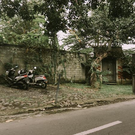 West Room At Semadi Living Sukawati  Luaran gambar